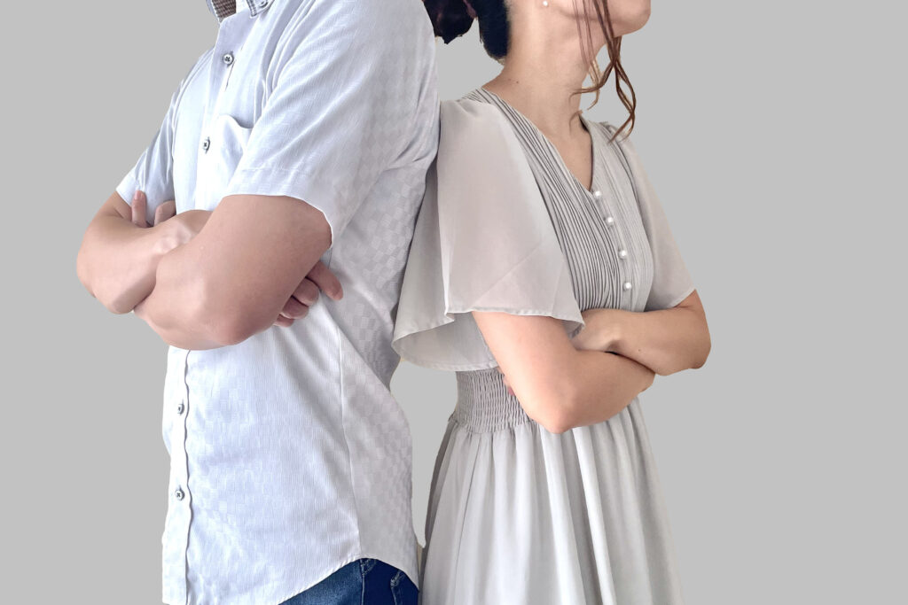 ケンカ中の男女
