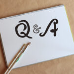 Q&Aと書かれた画用紙
