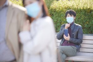 尾行